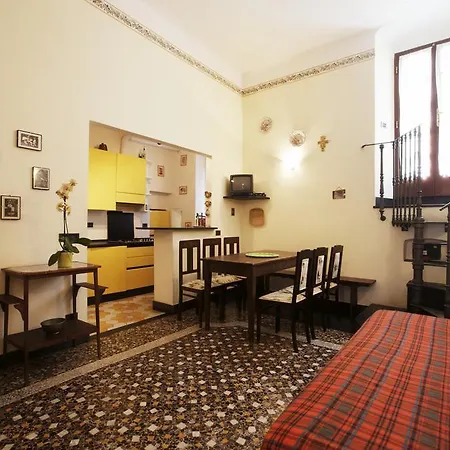 Bovone Apartment